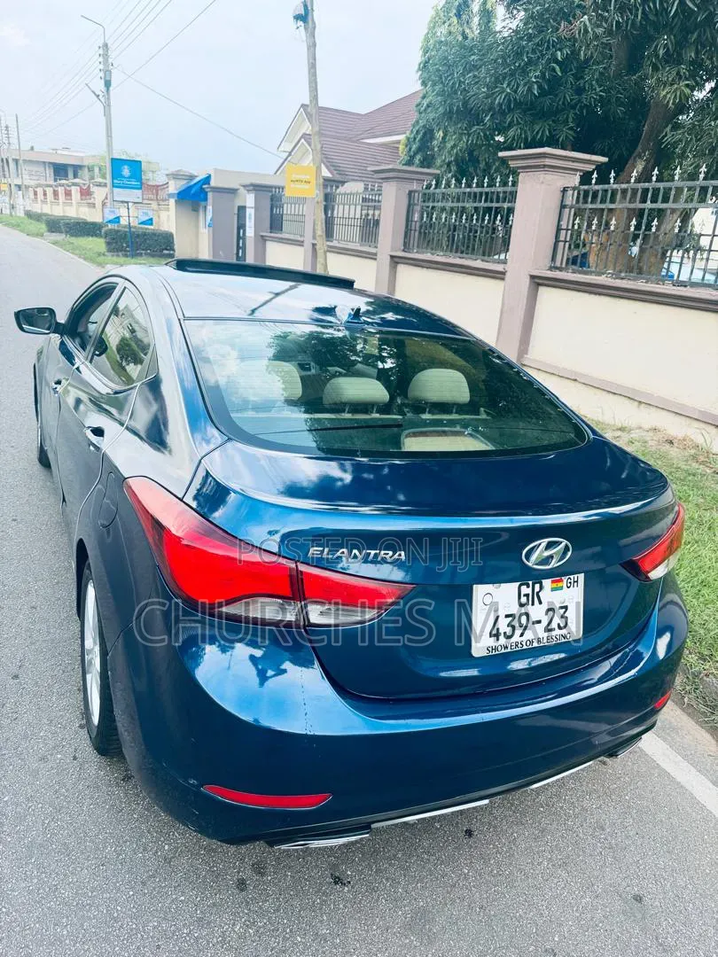 Hyundai Elantra Limited Sedan FWD (1.8L 4cyl 6A) 2016 Blue