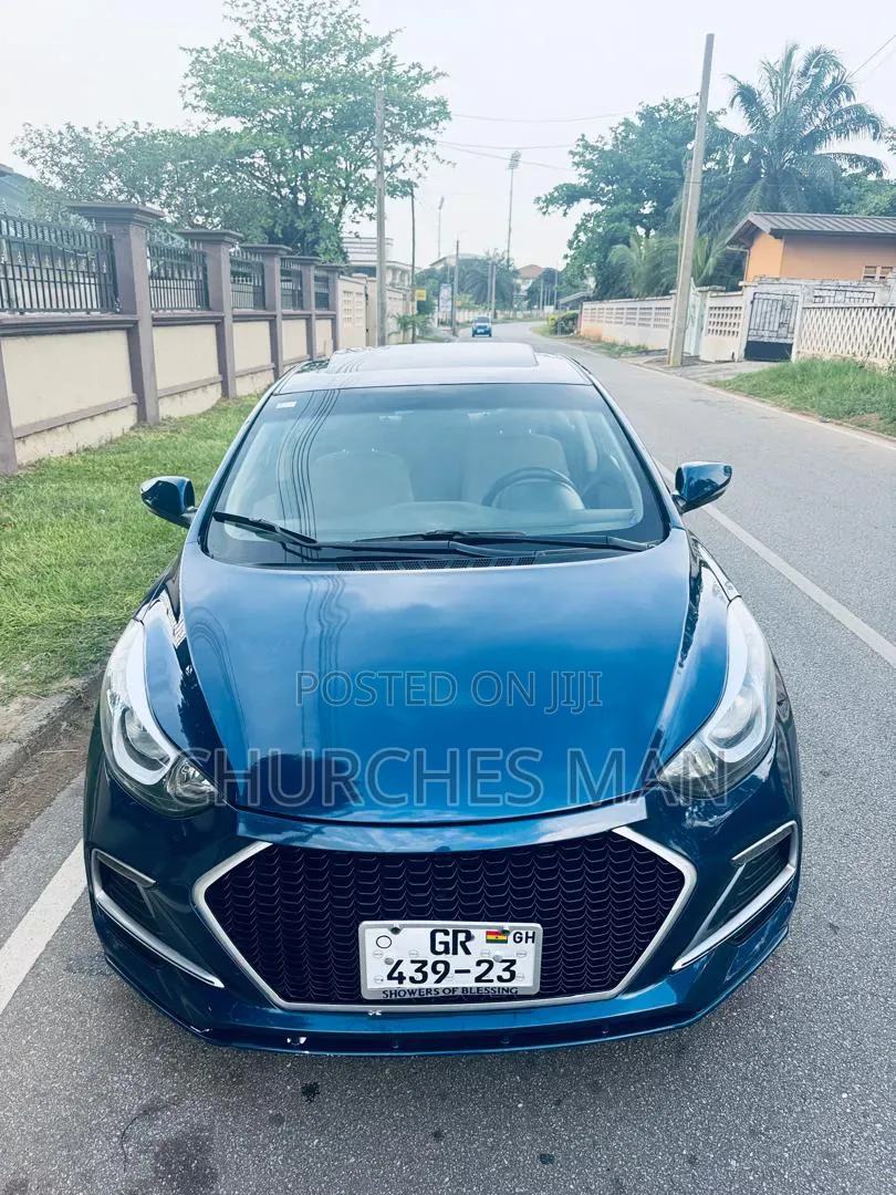 Hyundai Elantra Limited Sedan FWD (1.8L 4cyl 6A) 2016 Blue
