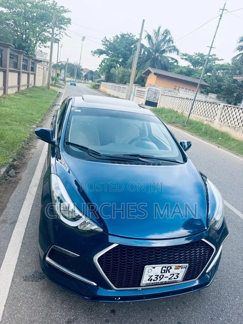 Hyundai Elantra Limited Sedan FWD (1.8L 4cyl 6A) 2016 Blue