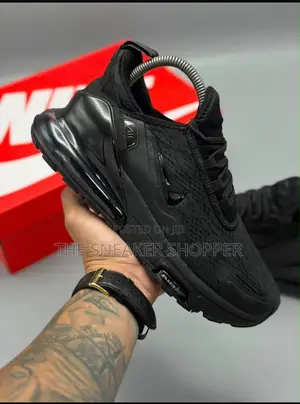Nike Air Max 270 - Triple Black