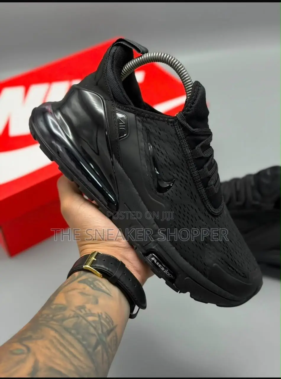 Nike Air Max 270 - Triple Black
