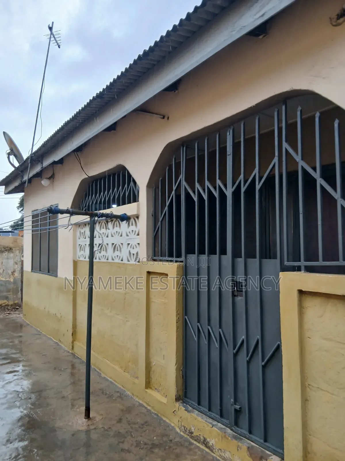 2bdrm Apartment in Zone 6, Exhibition for rent