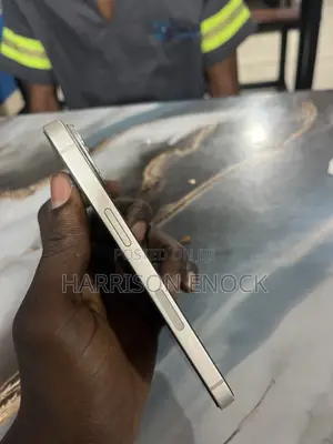 Apple iPhone 13 128 GB White