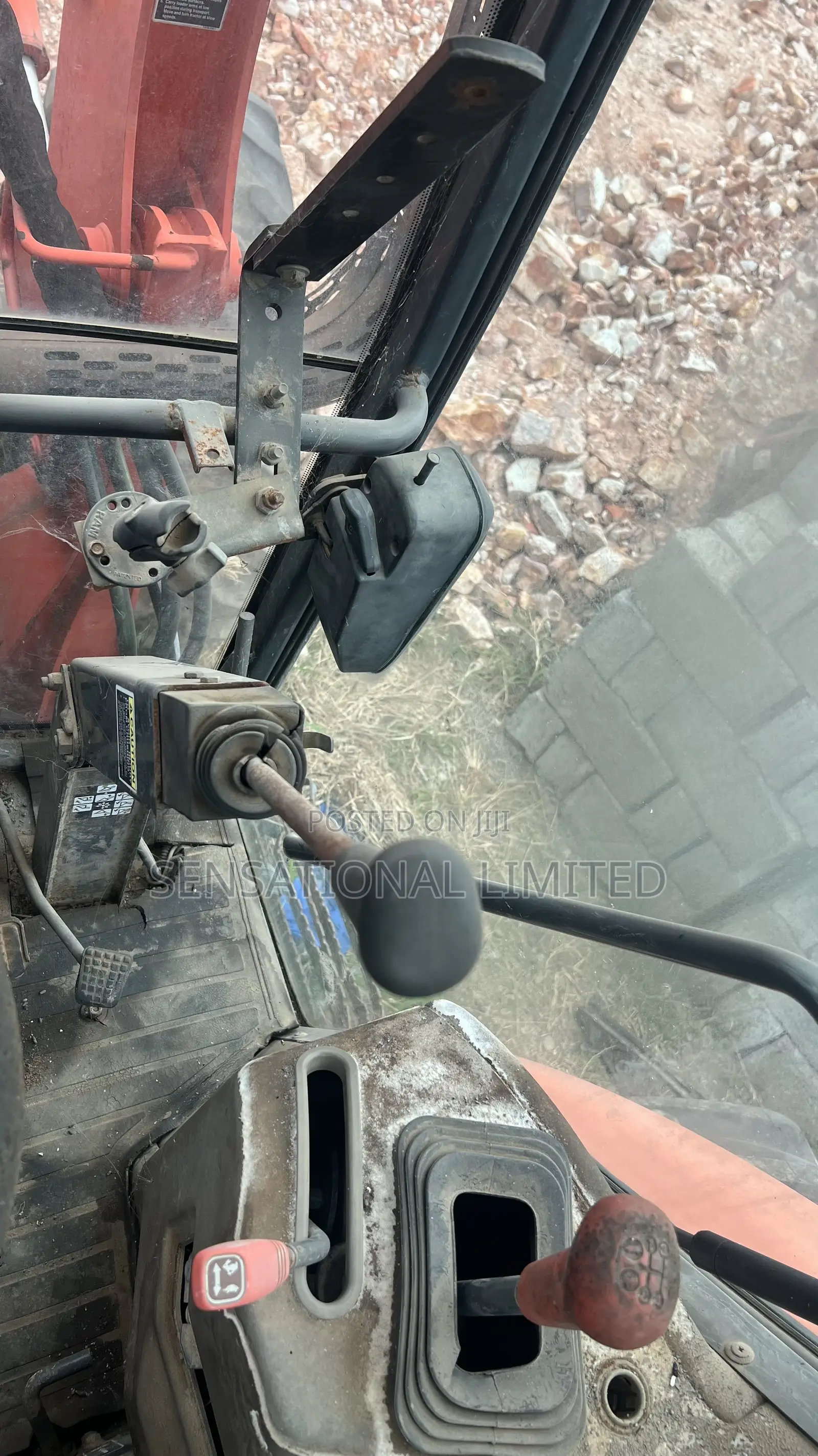 Kubota M105S 4WD Tractor With Front Loader and Wrench