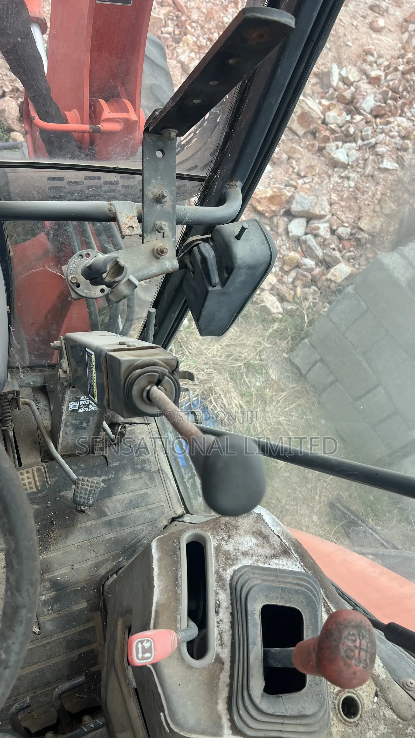 Kubota M105S 4WD Tractor With Front Loader and Wrench