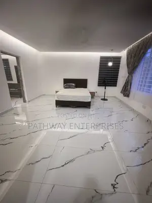 Executive Chamber & Hall Self Contain