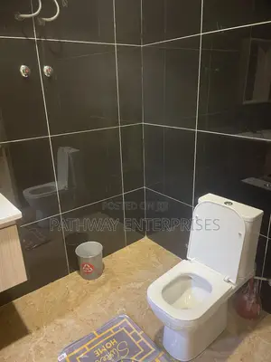 Executive Chamber & Hall Self Contain