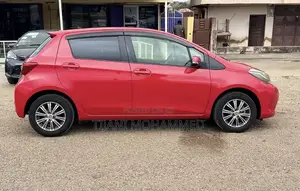 Toyota Vitz 2015 Red