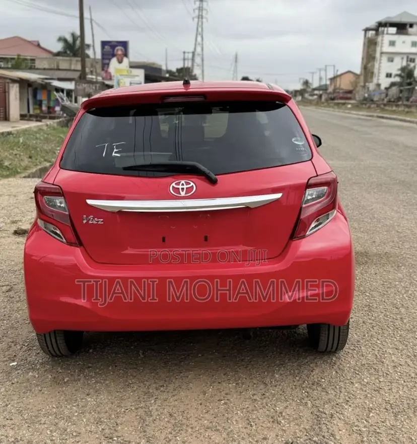 Toyota Vitz 2015 Red