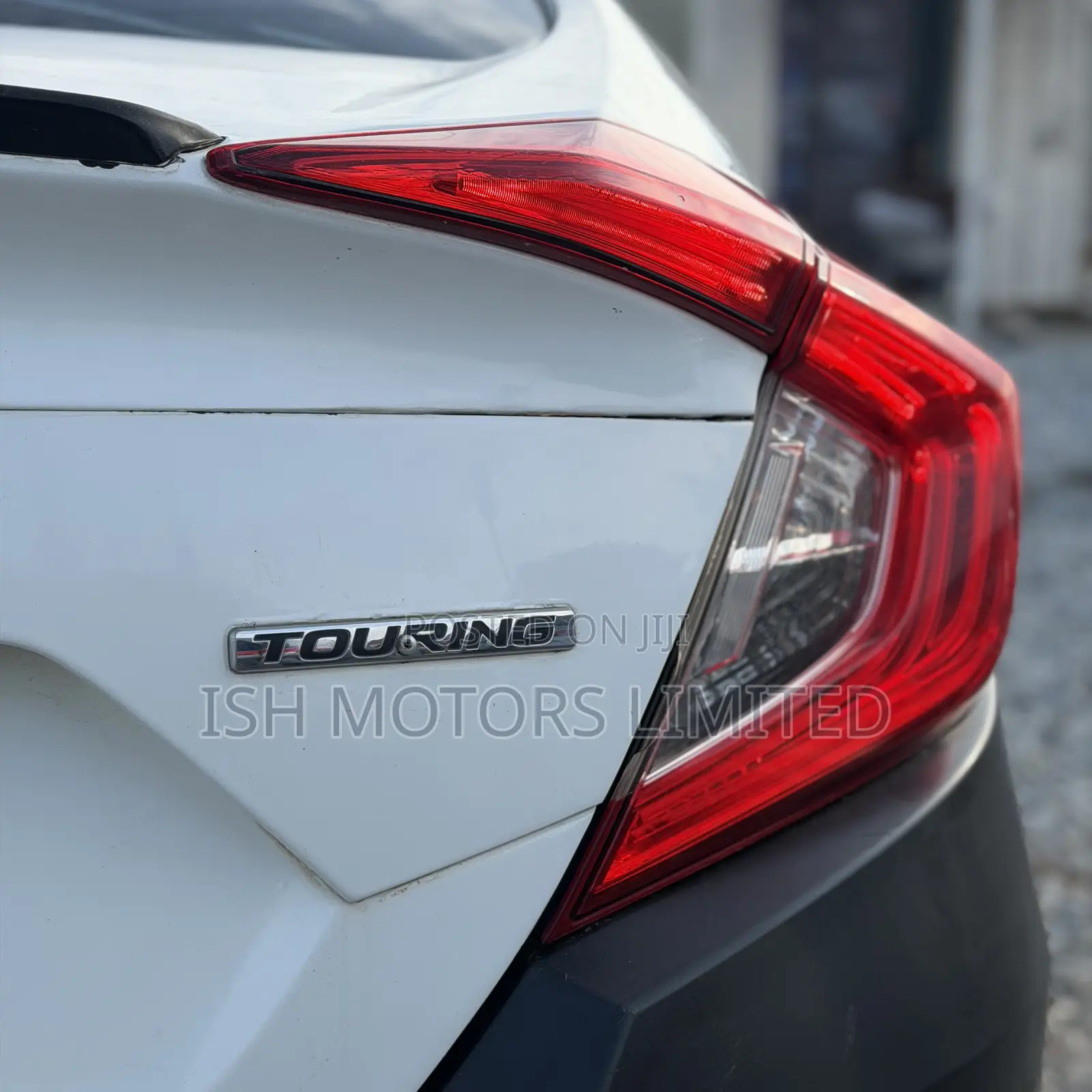 Honda Civic Touring 4dr Sedan (1.5L 4cyl) 2017 White