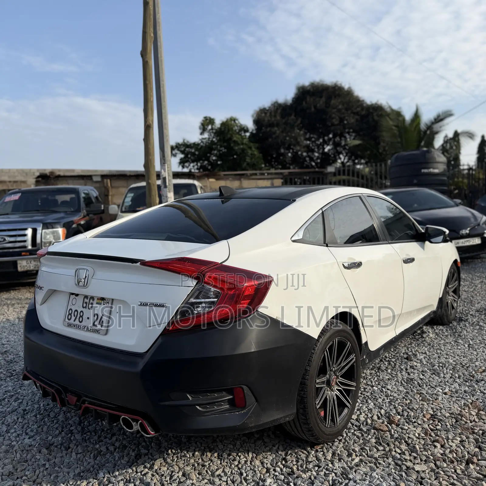 Honda Civic Touring 4dr Sedan (1.5L 4cyl) 2017 White