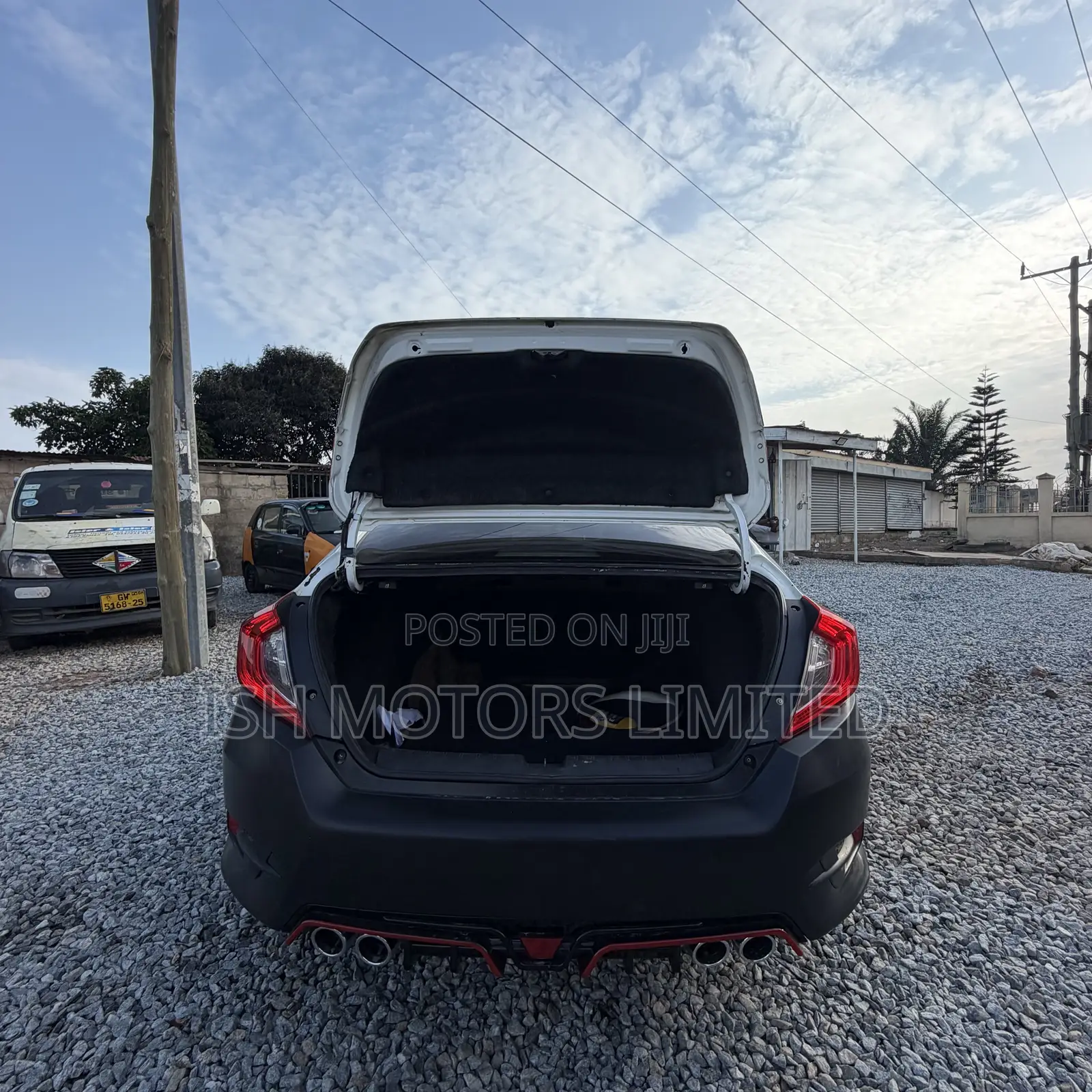 Honda Civic Touring 4dr Sedan (1.5L 4cyl) 2017 White