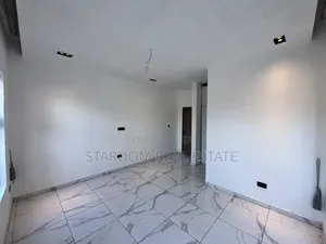 3bdrm Bungalow in Ashaley Botwe, School Junction for rent
