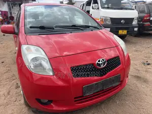Toyota Yaris 1.5 2009 Red
