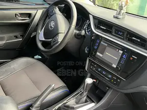 Toyota Corolla SE 4dr Sedan (1.8L 4cyl CVT) 2017 Gray