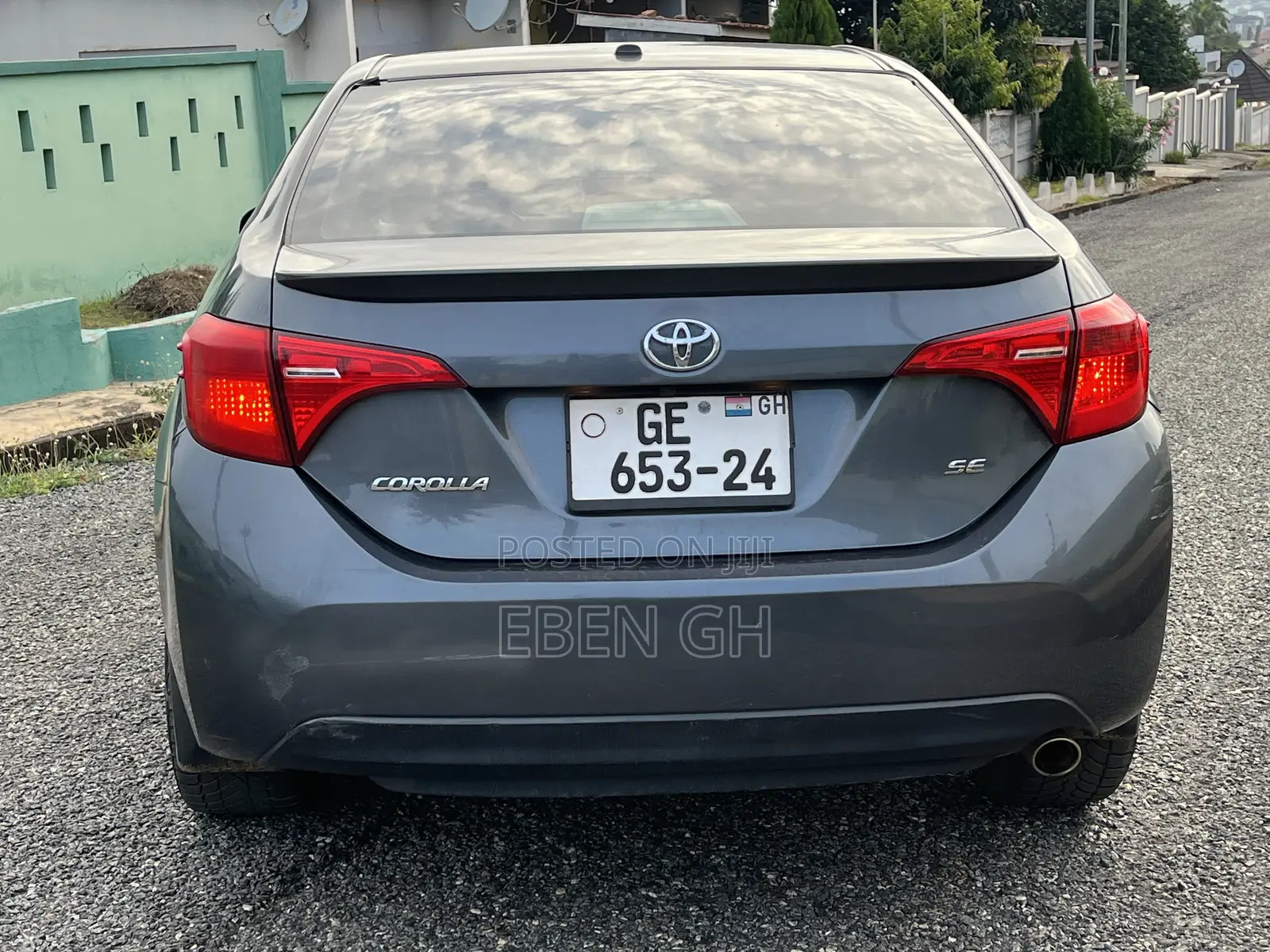 Toyota Corolla SE 4dr Sedan (1.8L 4cyl CVT) 2017 Gray