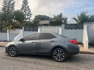 Toyota Corolla 2017 Gray