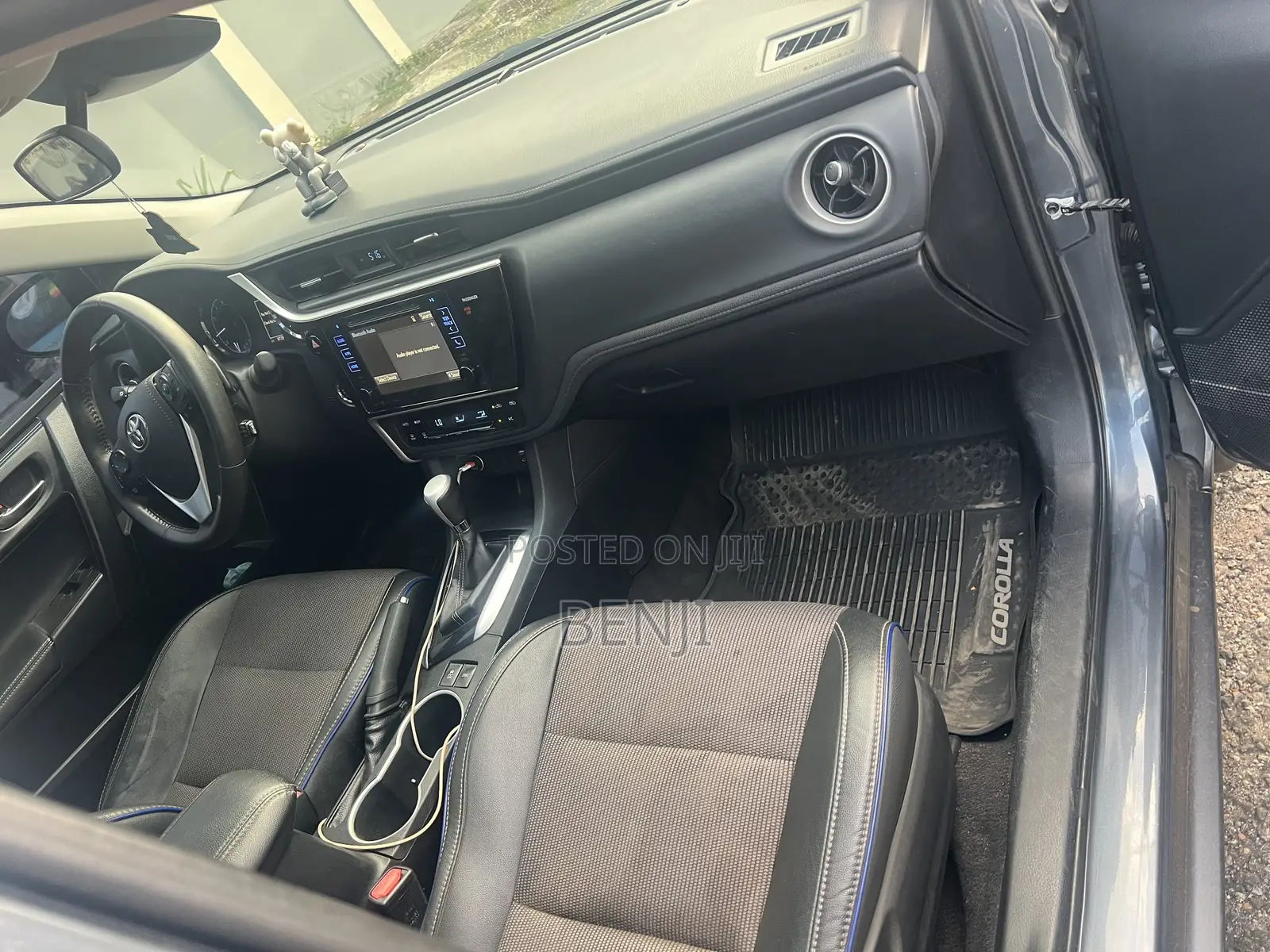 Toyota Corolla 2017 Gray