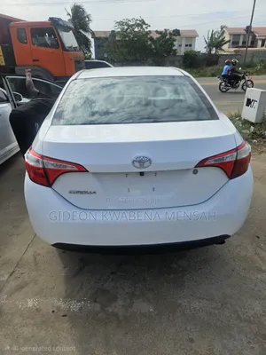 Toyota Corolla LE Eco 4dr Sedan (1.8L 4cyl CVT) 2015 White