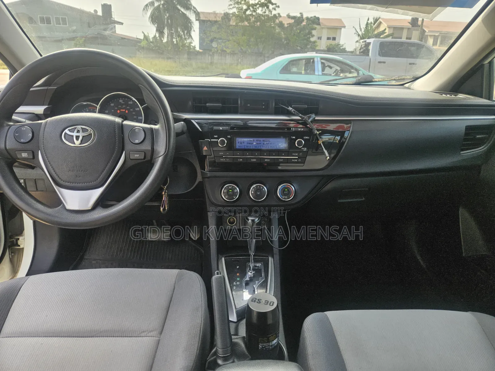 Toyota Corolla LE Eco 4dr Sedan (1.8L 4cyl CVT) 2015 White