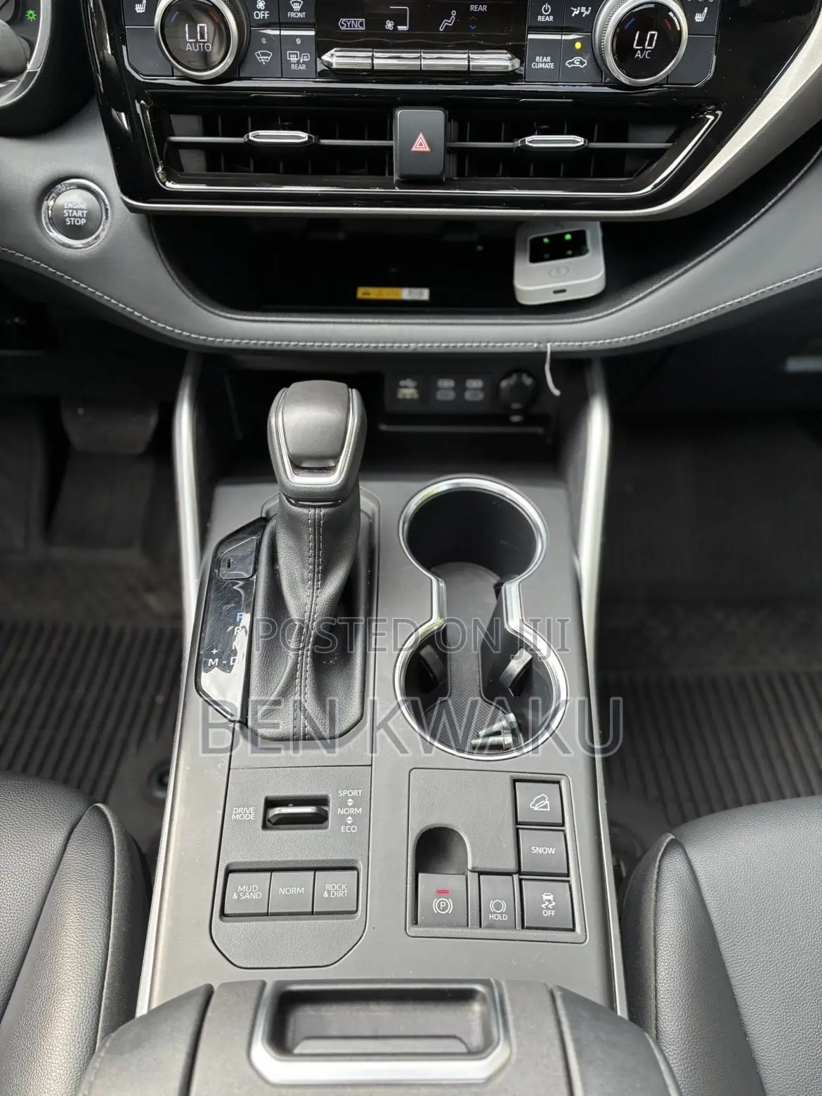 Toyota Highlander XLE AWD 2024 Gray