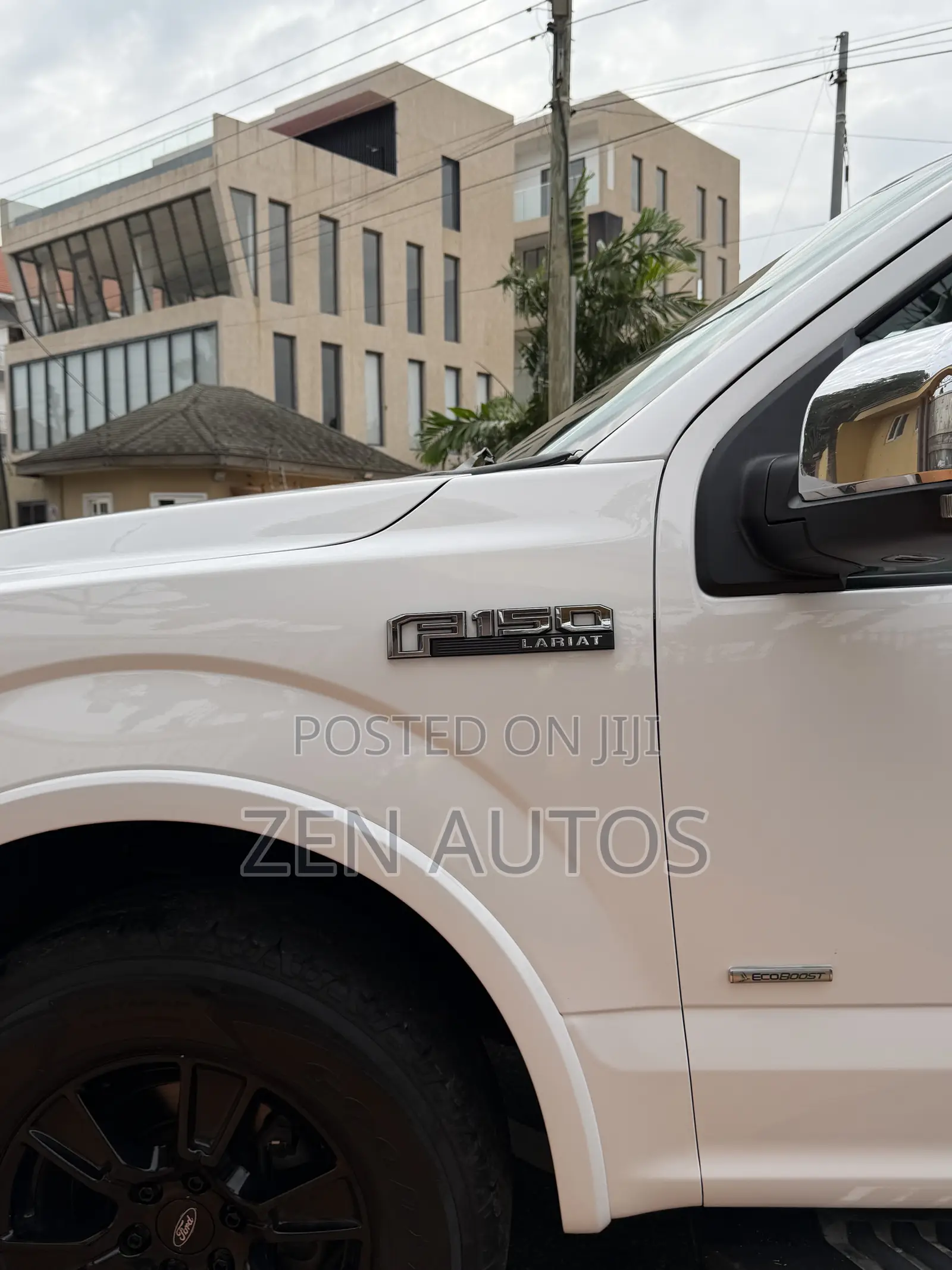 Ford F-150 Lariat 4x4 SuperCab Styleside 8 ft. box 163 in. WB 2017
