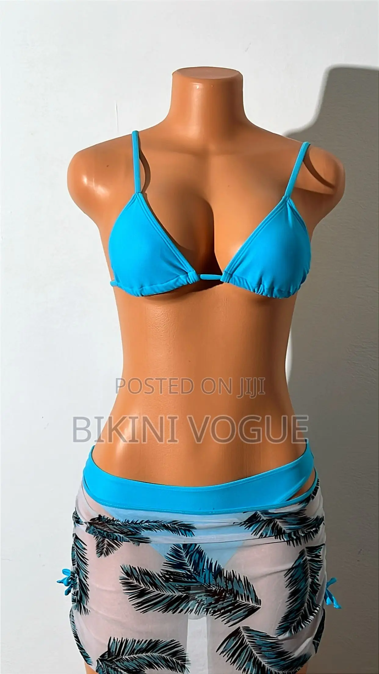 Bikini/ Swimsuit