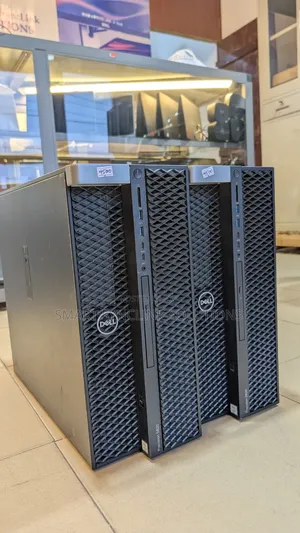 Desktop Computer Dell Precision 5820 16GB Intel Xeon SSD 256GB
