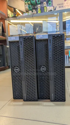 Desktop Computer Dell Precision 5820 16GB Intel Xeon SSD 256GB