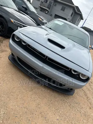Dodge Challenger 2022 Gray