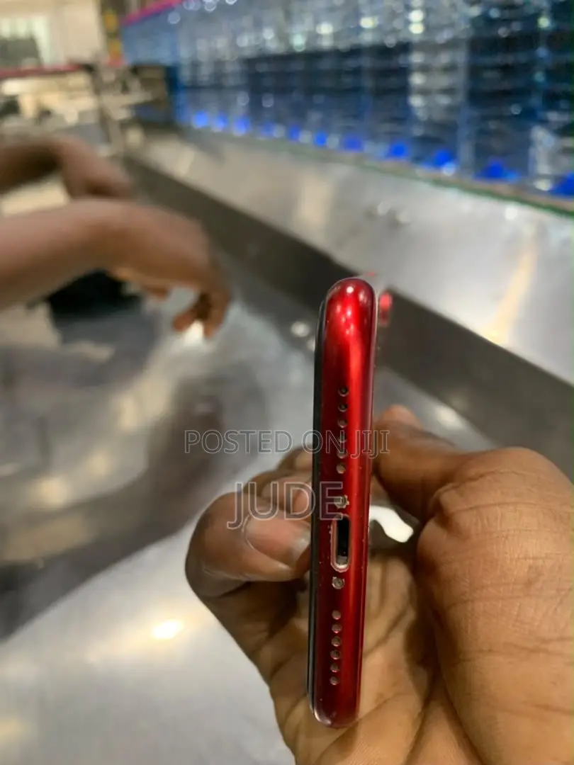 Apple iPhone XR 128 GB Red