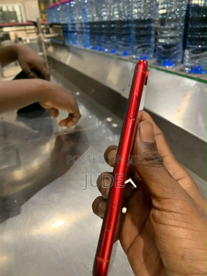 Apple iPhone XR 128 GB Red