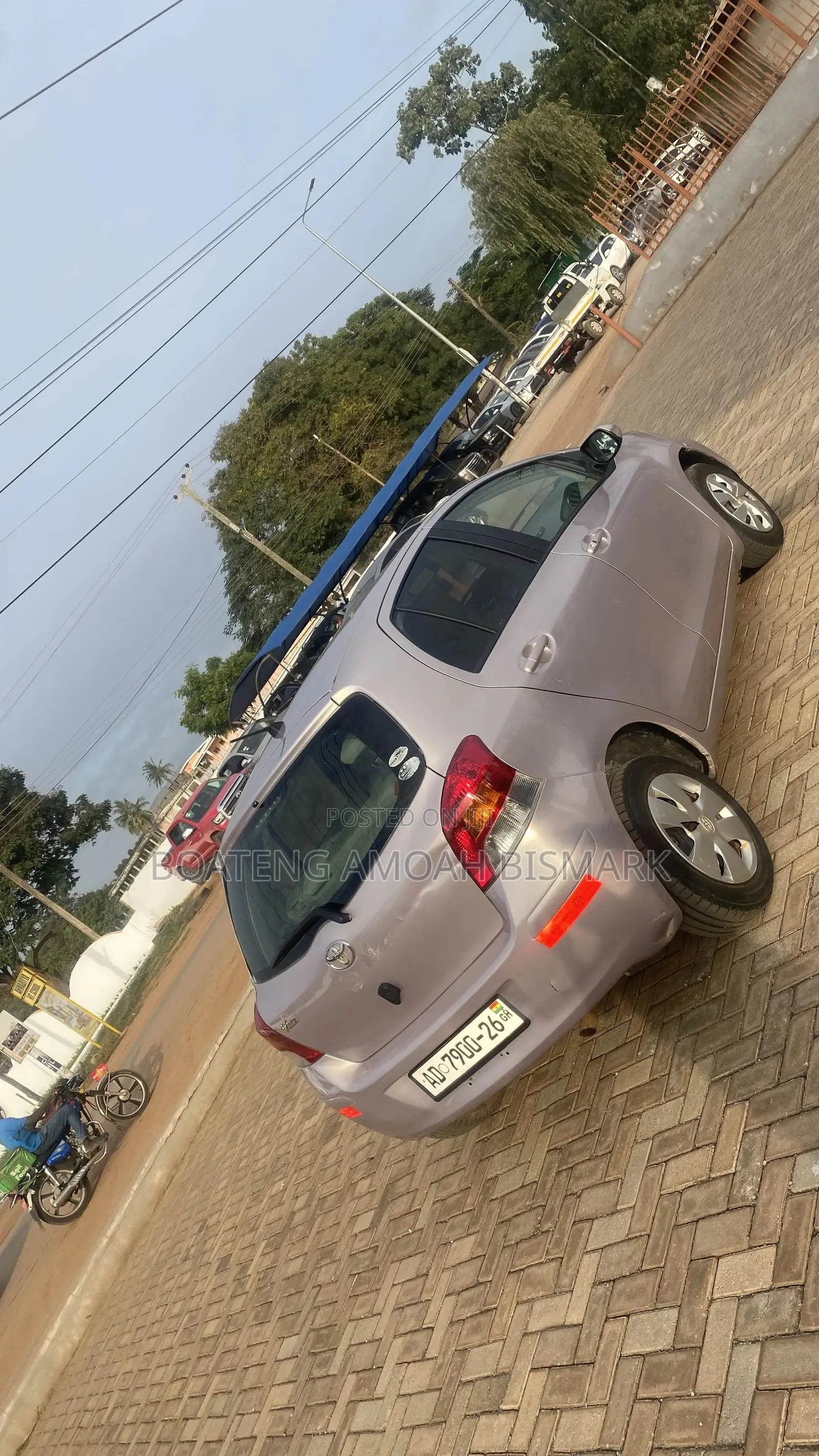 Toyota Vitz 2010 Ivory