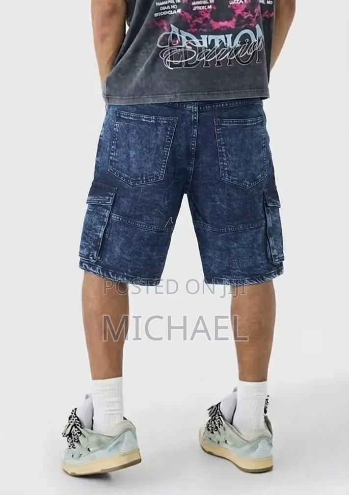 Baggy Cargo Bermuda Shorts
