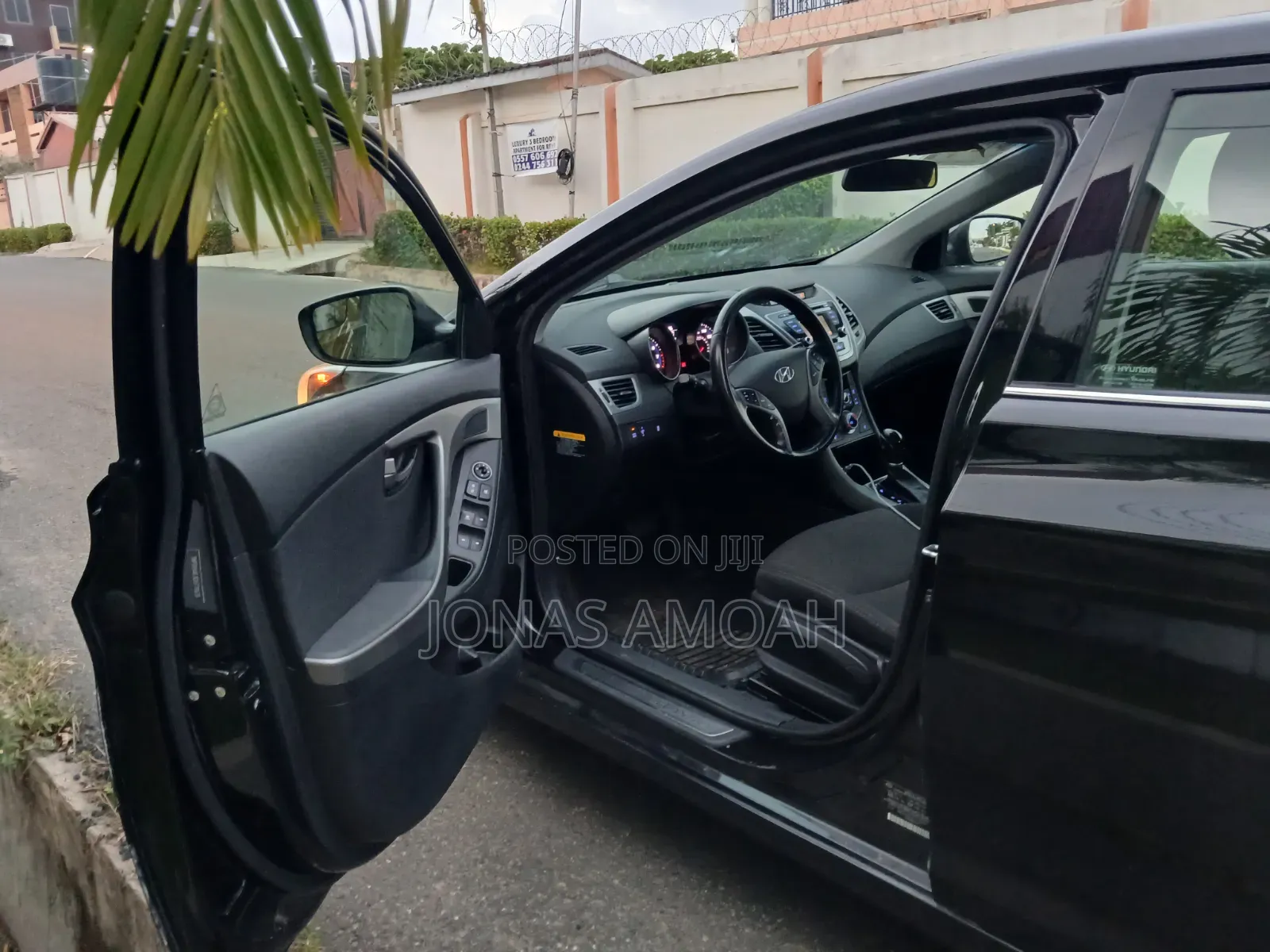 Hyundai Elantra SE Sedan FWD (1.8L 4cyl 6A) 2016 Black