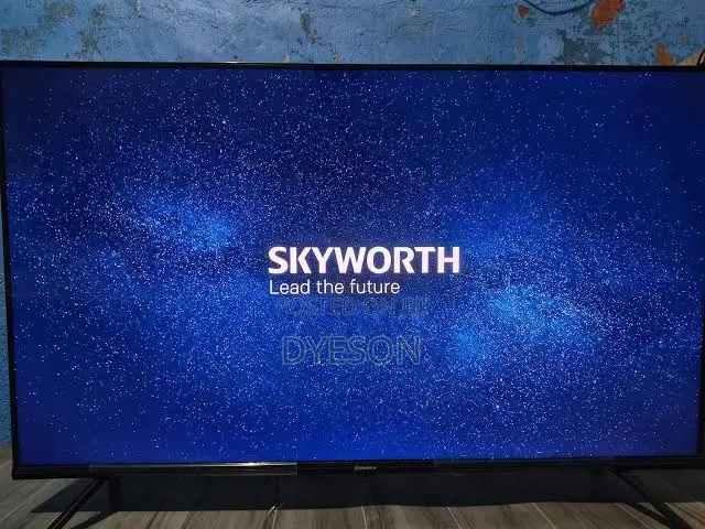 Skyworth 43'' Smart TV (Chinese Version)