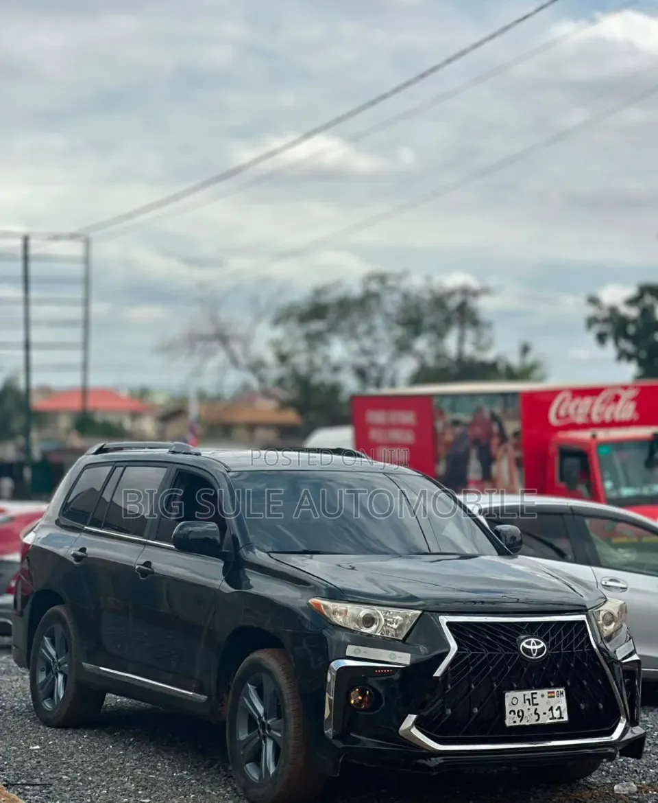 Toyota Highlander SE 2011 Black