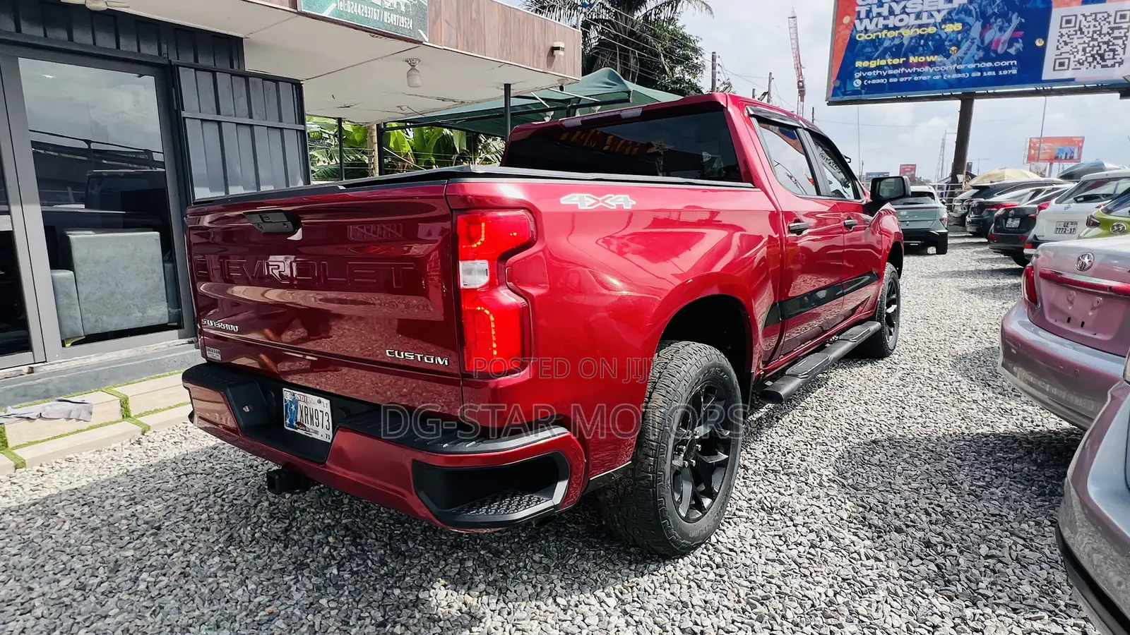 Chevrolet Silverado 2022 Red