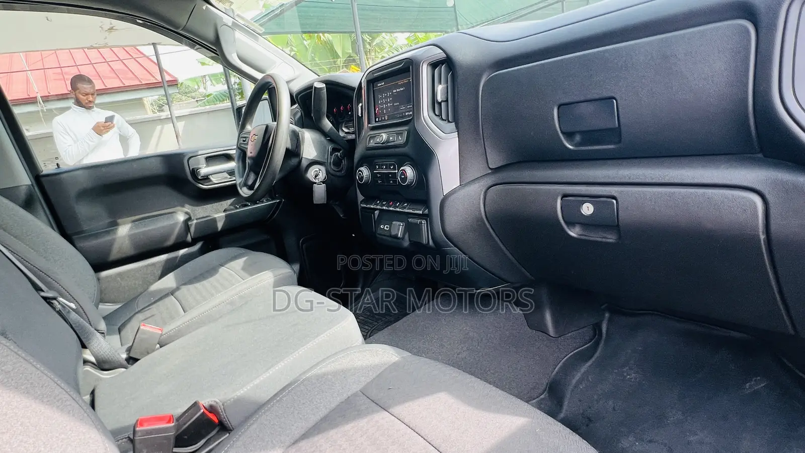 Chevrolet Silverado 2022 Red