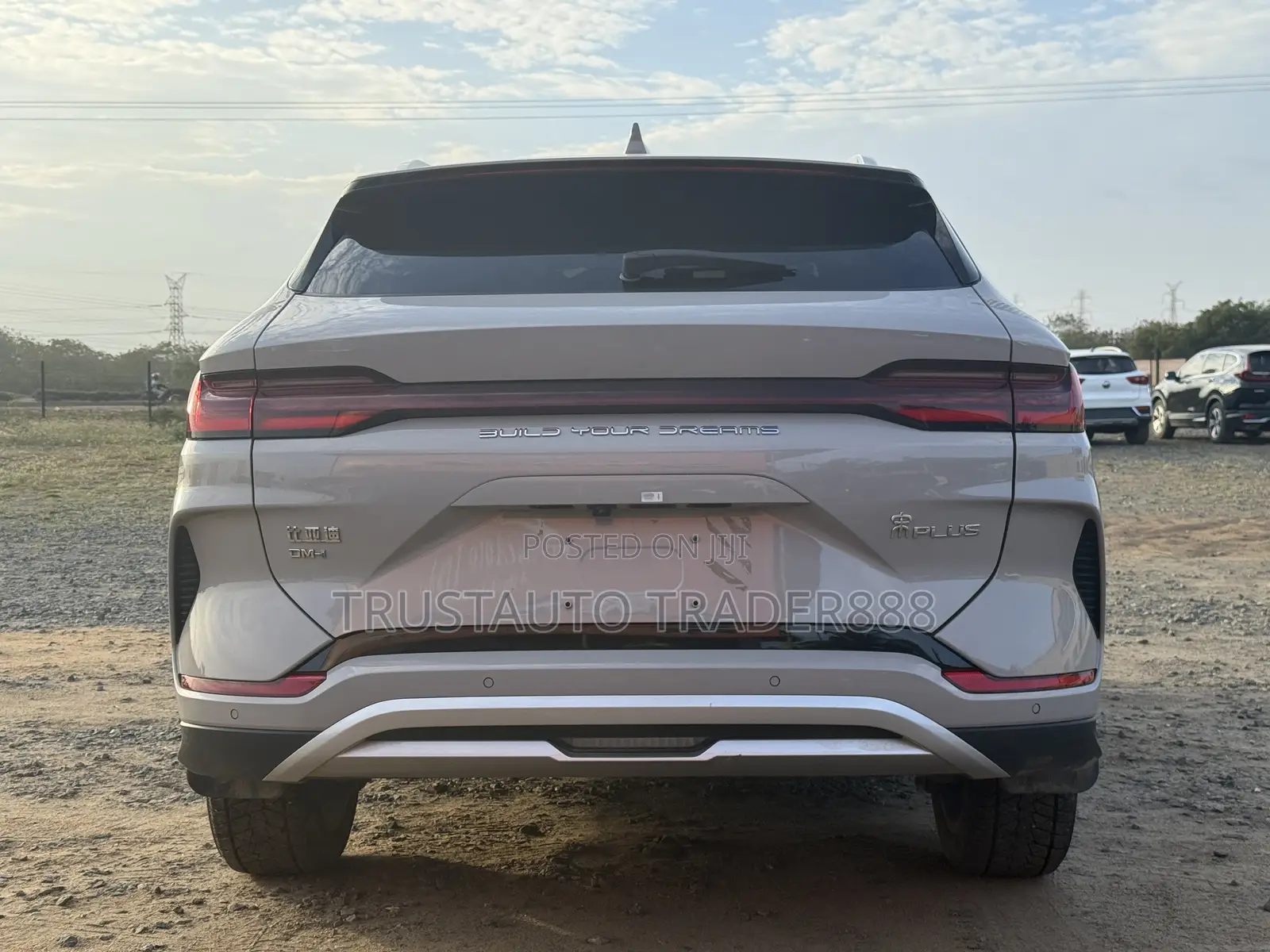 BYD Song Plus 1.5 CVT Hybrid FWD 2023 Off white