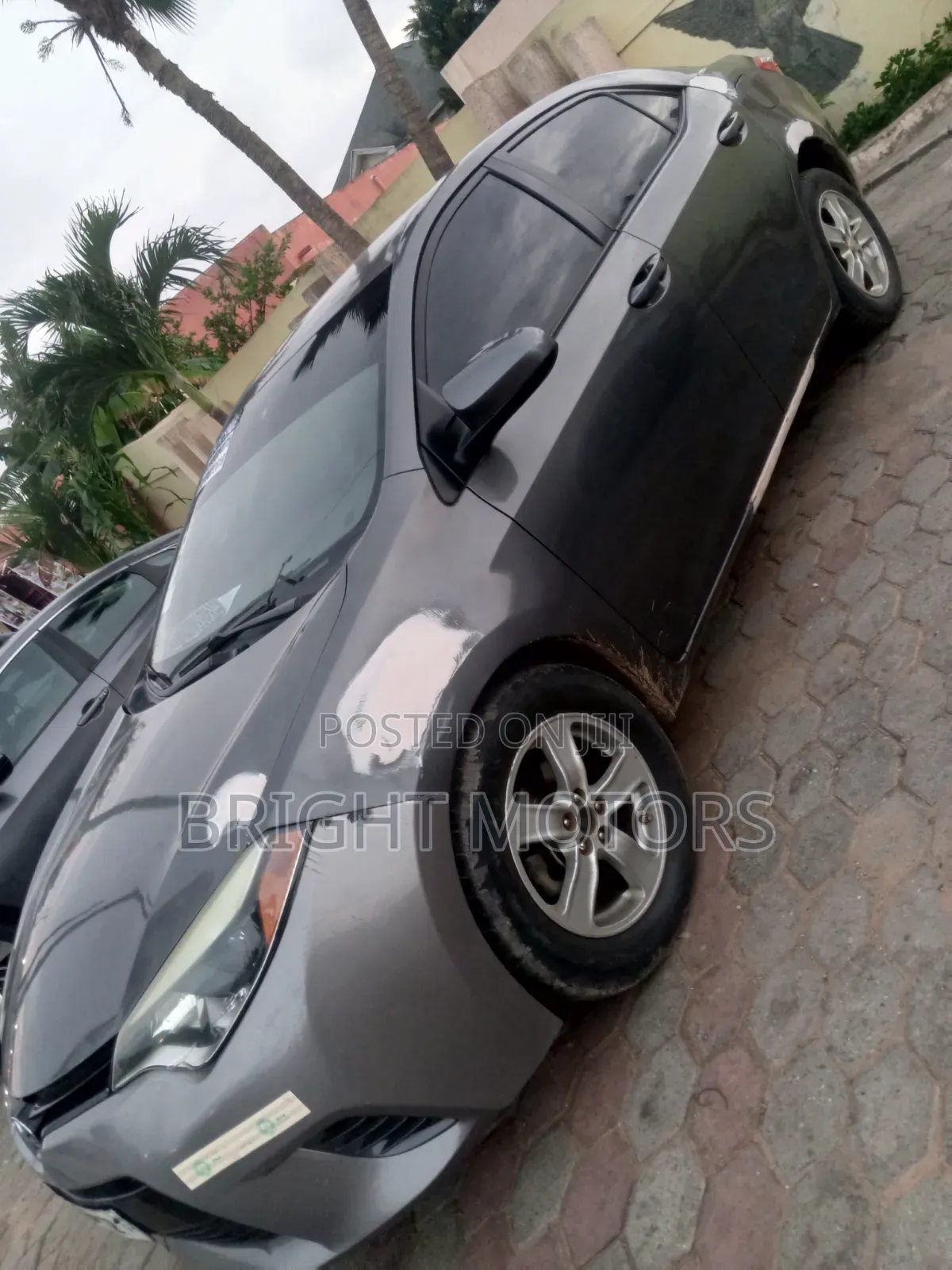 Toyota Corolla LE Plus 4dr Sedan (1.8L 4cyl CVT) 2016 Gray
