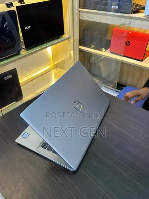 Laptop Dell Latitude 3301 8GB Intel Core i5 SSD 256GB