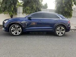 Audi Q8 55 Premium AWD quattro 2020 Blue