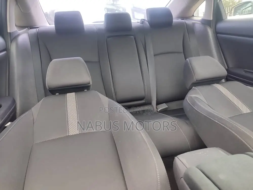 Honda Civic EX-L Sedan 2019 Silver