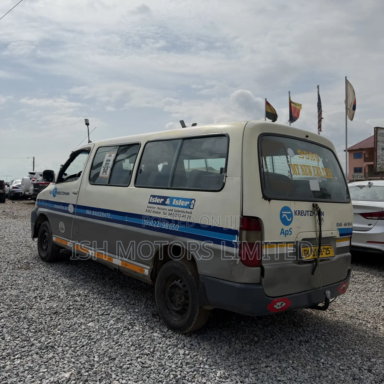 Toyota HiAce 2010 White