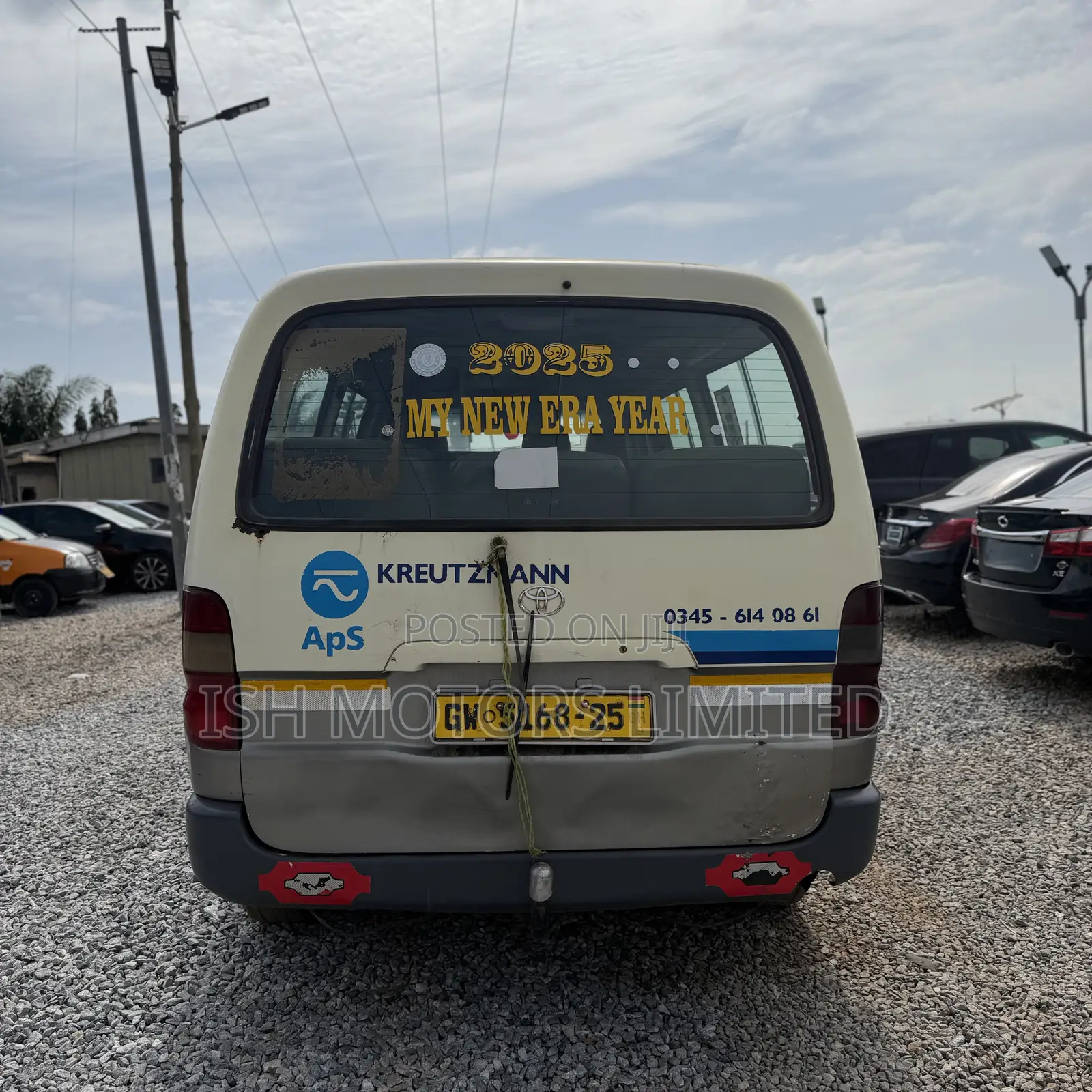 Toyota HiAce 2010 White