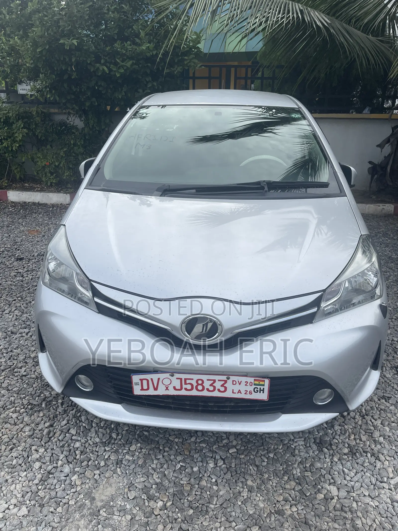 Toyota Vitz 1.3 AWD 3dr 2015 Silver