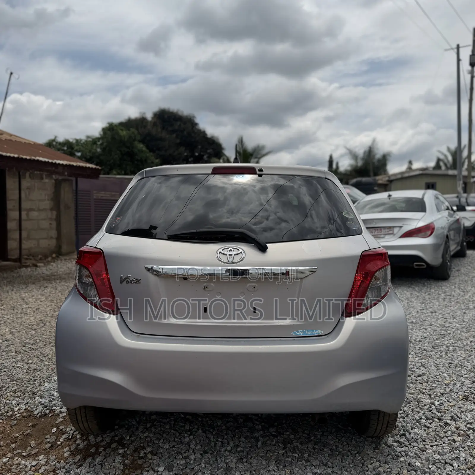 Toyota Vitz 1.3 AWD 5dr 2013 Silver