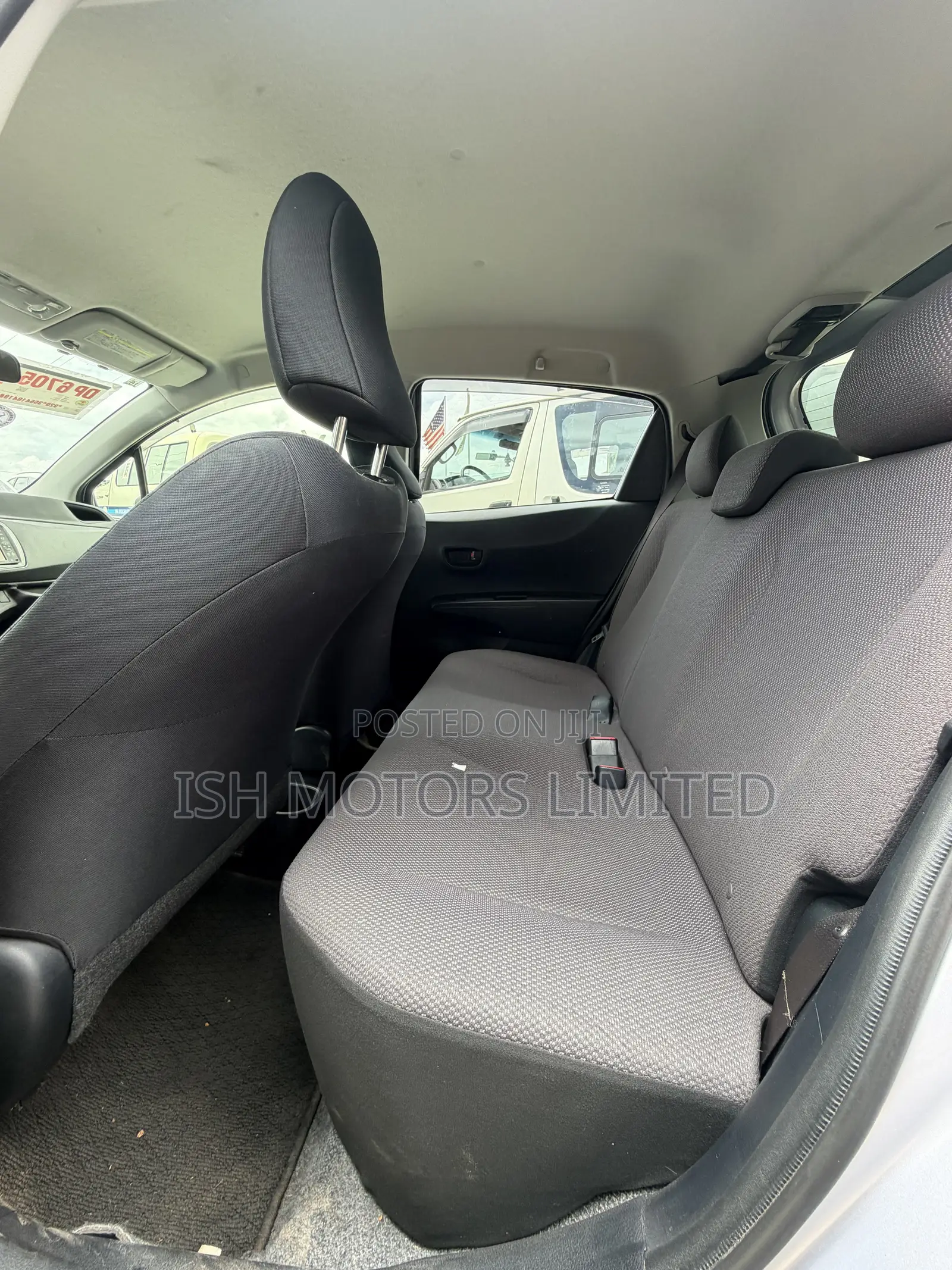 Toyota Vitz 1.3 AWD 5dr 2013 Silver