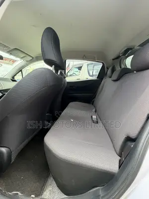 Toyota Vitz 1.3 AWD 5dr 2013 Silver